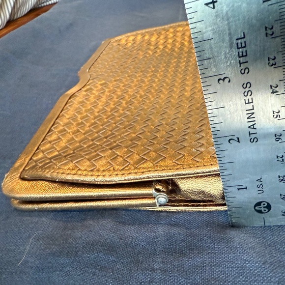 Authentic Vintage Bottega Veneta Intrecciato Clutch – Metallic Gold – GUC - Picture 2 of 11